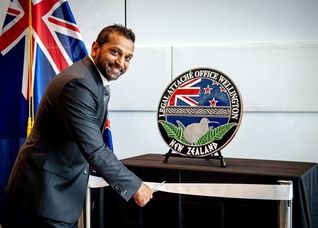 گاف اف‌بی‌ای | تپانچه هدیه پاتِل خبرساز شد